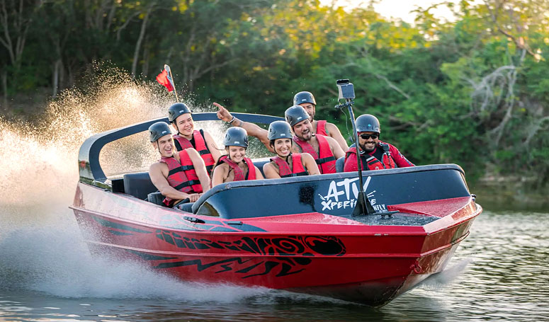 Jet boat Activity in Cancun