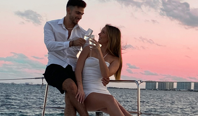 Great sunset party Sailing in Cancun