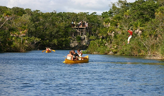 Canoa or boat in Tankah park